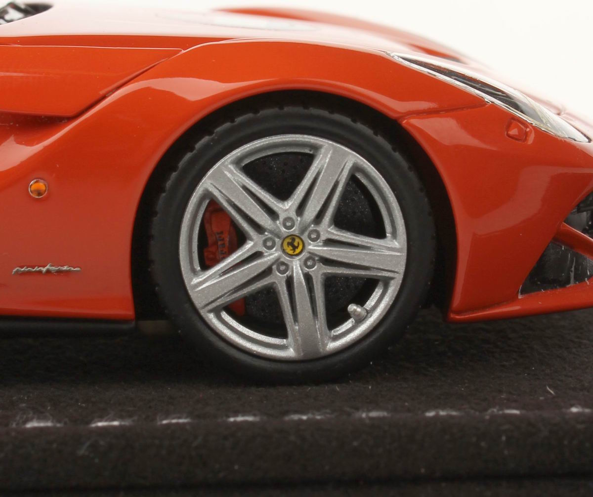Ferrari F12 Berlinetta Netherland Flag 1:43 - immagine 3