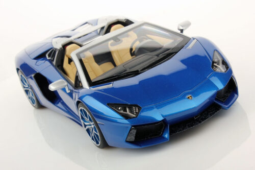 Lamborghini Aventador LP700-4 Roadster 1:18