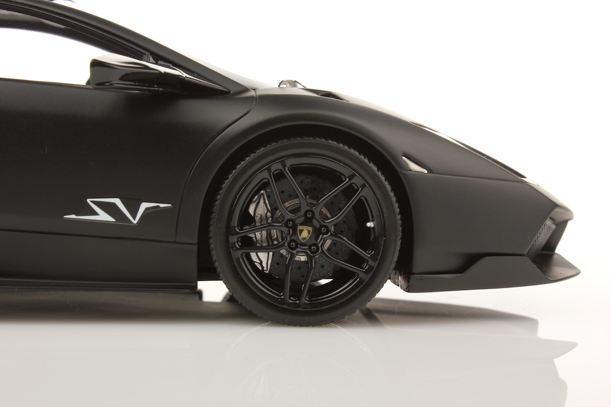 Lamborghini Murcièlago LP670-4 SV Fixed Wing 1:18 - immagine 4