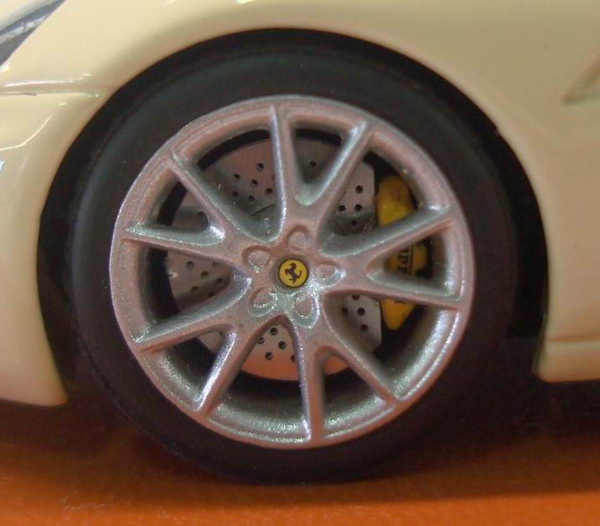 Ferrari California 1:43 - immagine 2