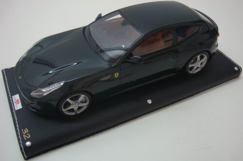 Ferrari FF 1:18