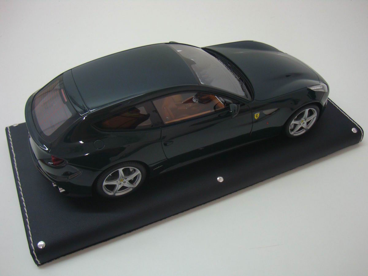 Ferrari FF 1:18 - immagine 2