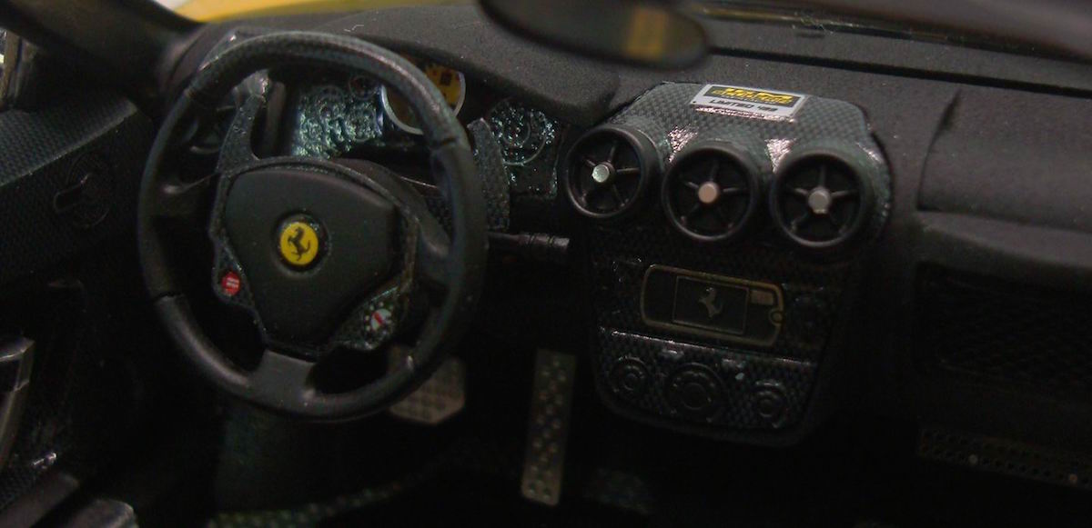 Ferrari Scuderia Spider 16M 1:18 - immagine 5