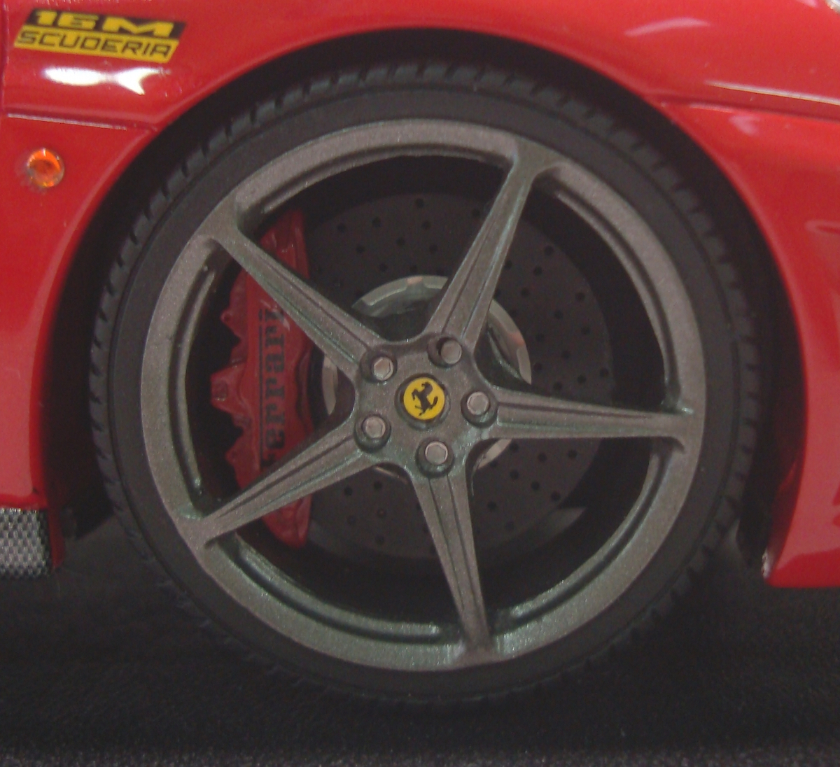 Ferrari Scuderia Spider 16M 1:18 - immagine 8