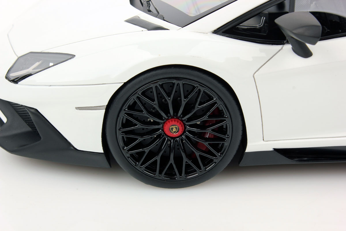 Lamborghini Aventador LP 750-4 Superveloce 1:18 - immagine 6