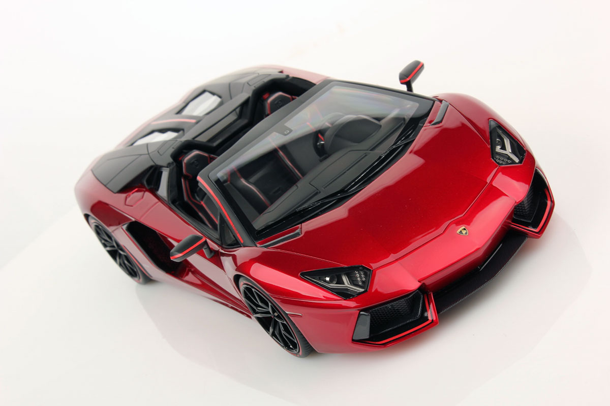 Lamborghini Aventador LP 700-4 Roadster Pirelli Edition 1:18 - immagine 3