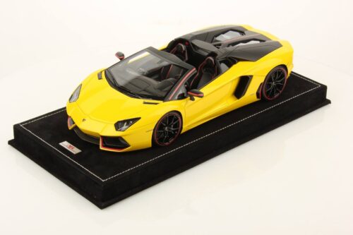 Lamborghini Aventador LP 700-4 Roadster Pirelli Edition 1:18