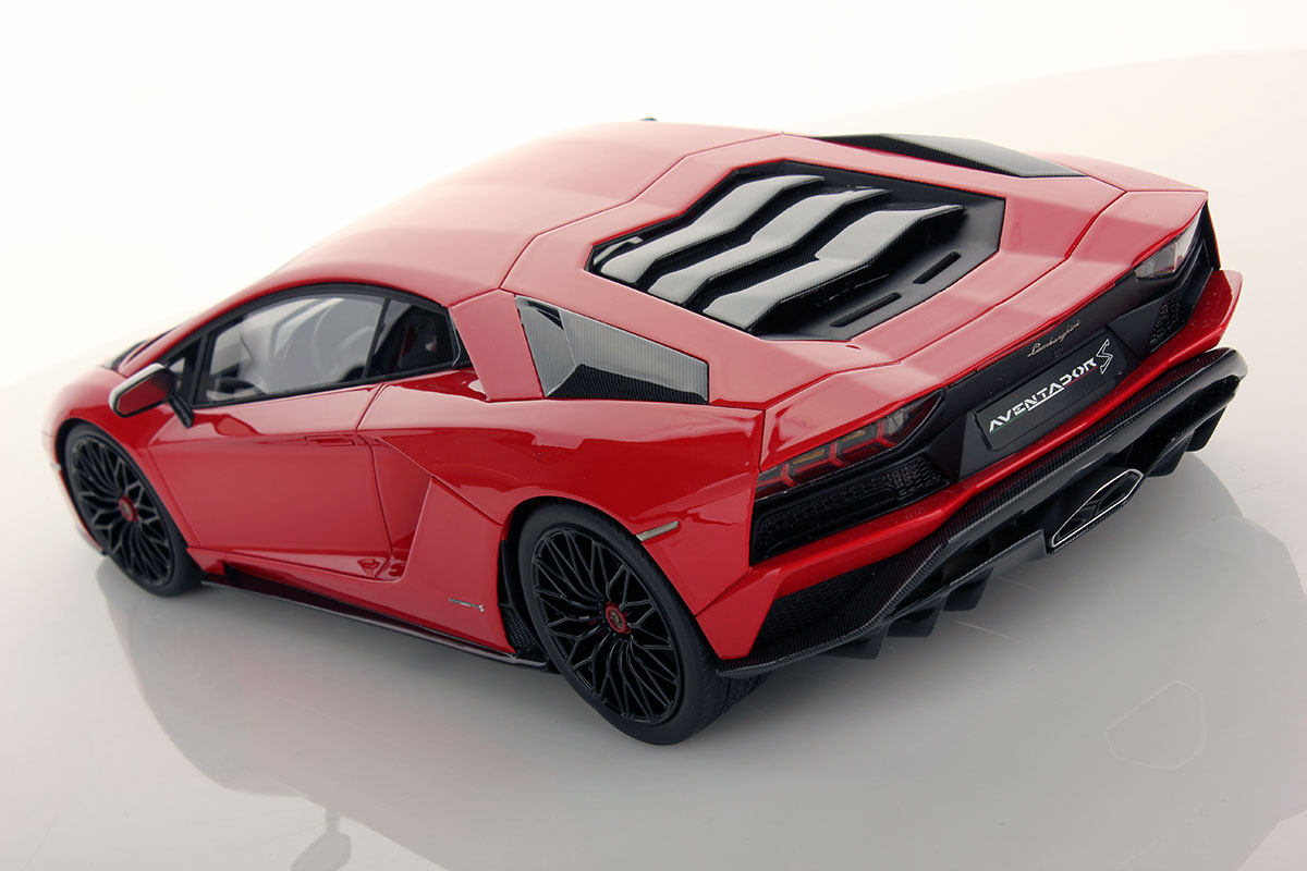 Lamborghini Aventador S 1:18