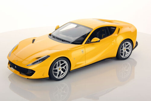 Ferrari 812 Superfast 1:18