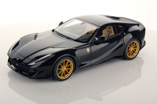 Ferrari 812 Superfast 1:18