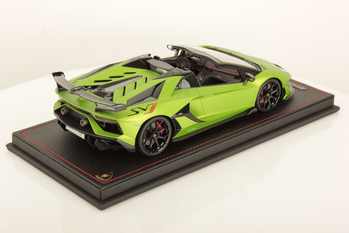 Lamborghini-Aventador-SVJ-Roadster
