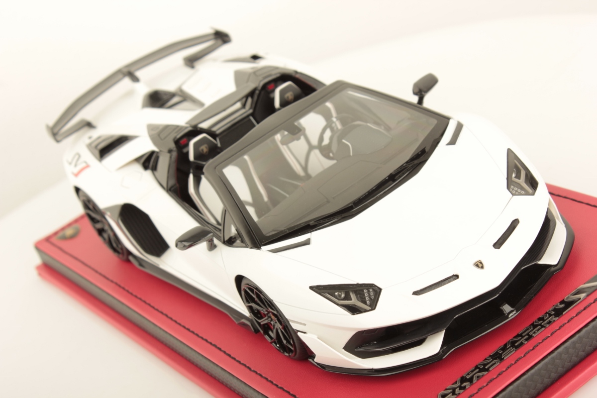 Lamborghini-Aventador-SVJ-Roadster