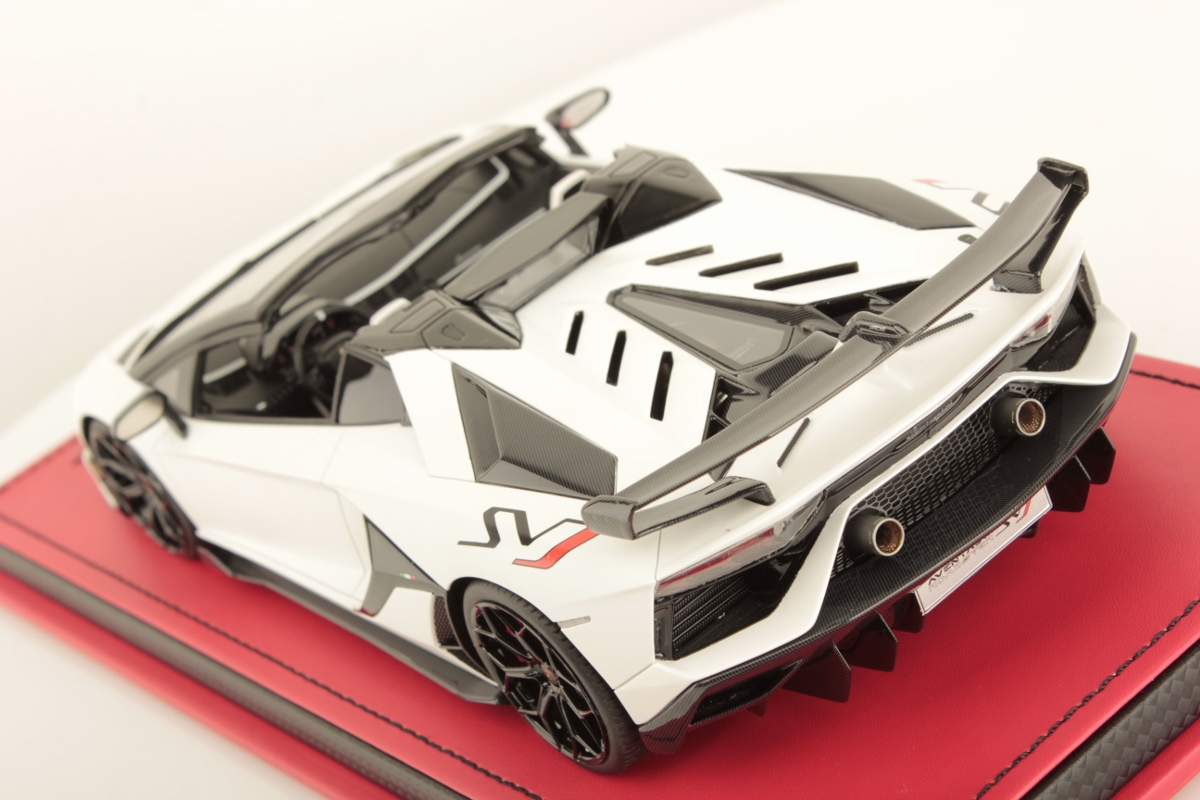 Lamborghini-Aventador-SVJ-Roadster