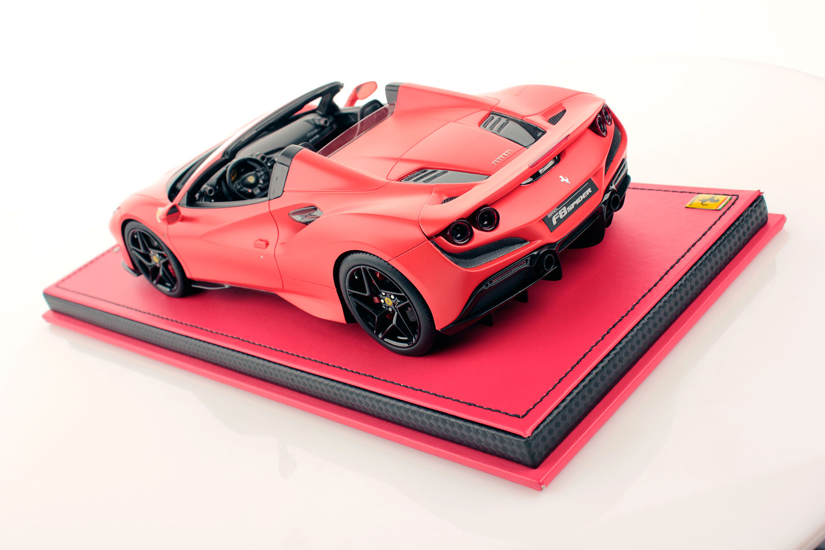 Ferrari F8 Spider 1:18 - immagine 5