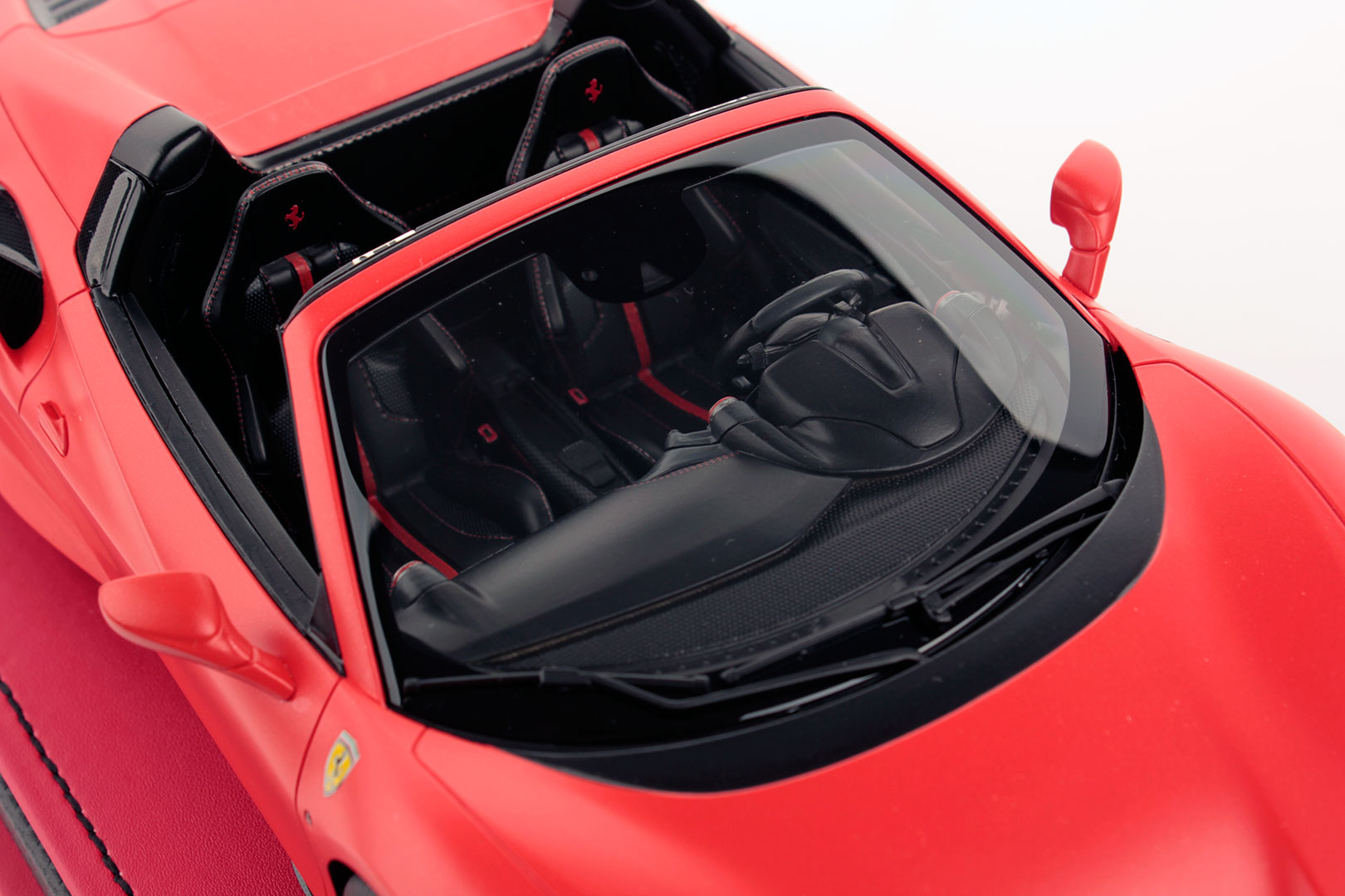 Ferrari F8 Spider 1:18 - immagine 7