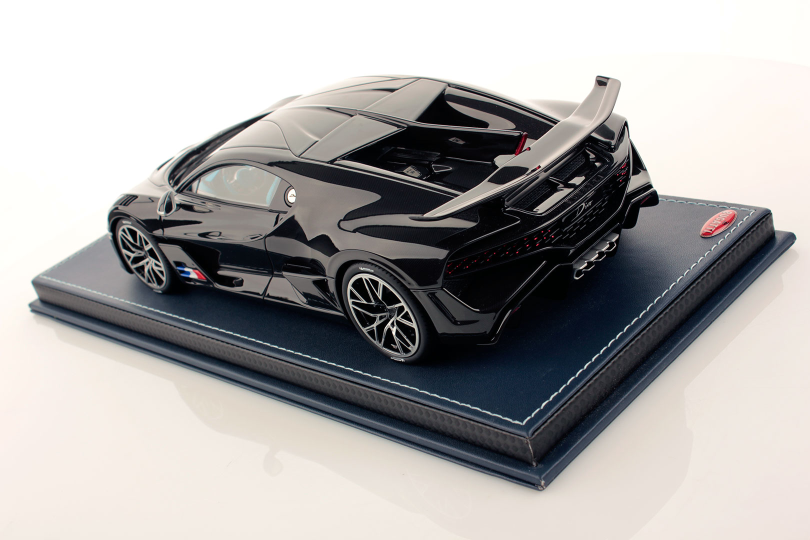 Bugatti Divo 1:18 - immagine 5