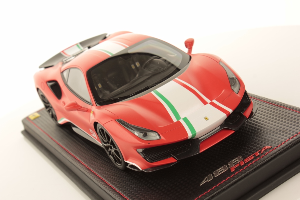 ferrari 488 pista piloti