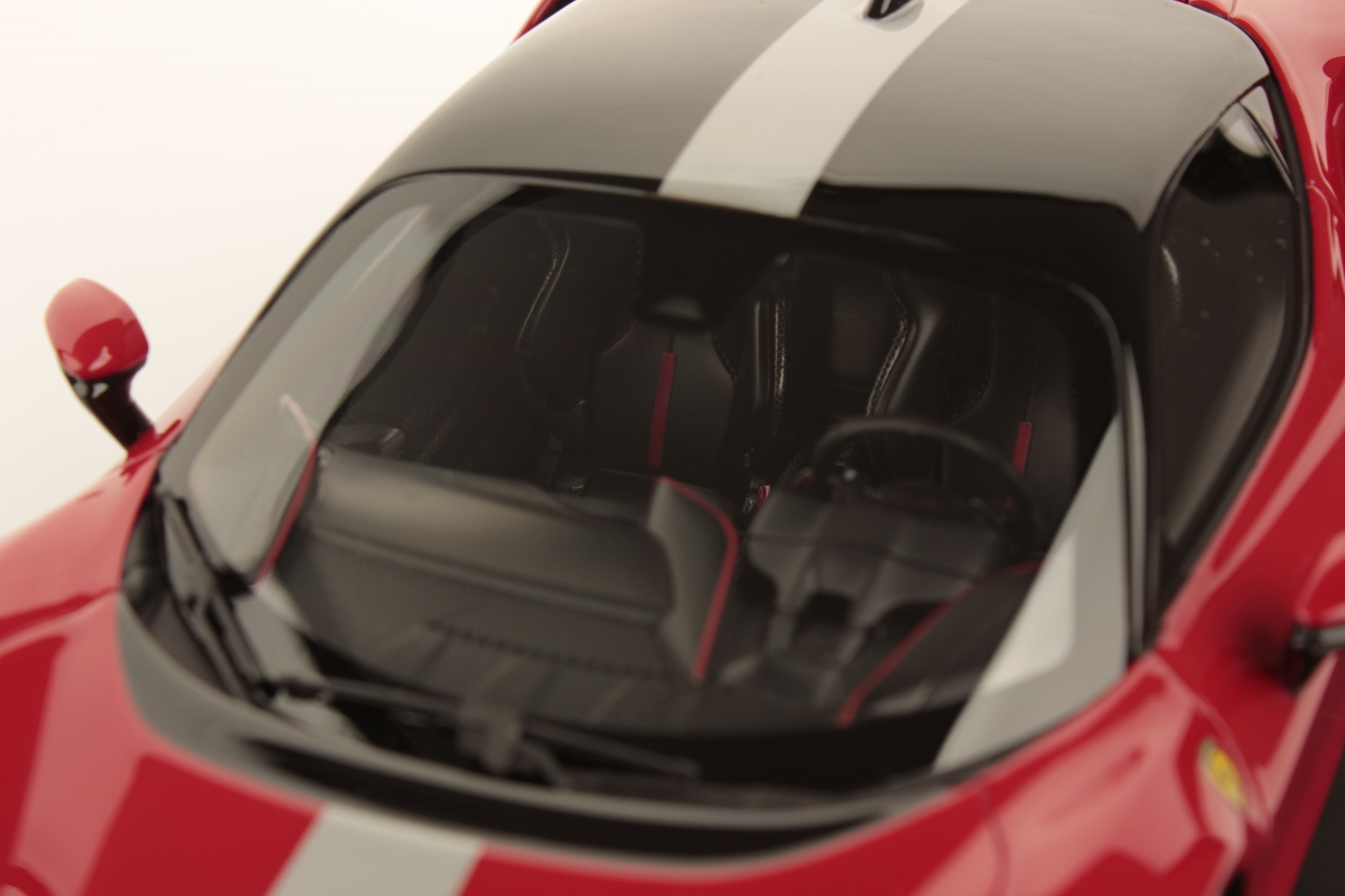 Ferrari SF90 Stradale 1:18 - immagine 7
