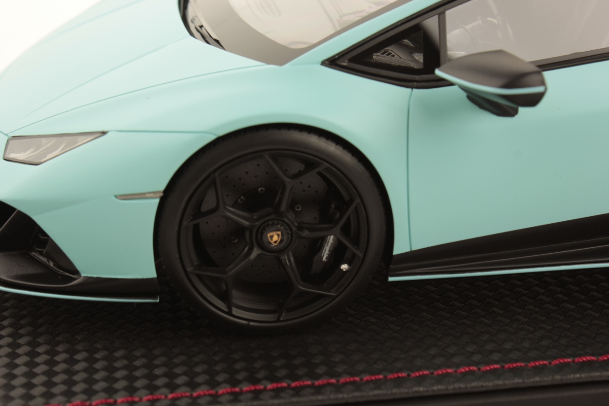 Lamborghini Hurcan EVO Fluo Capsule 1:18 - immagine 6