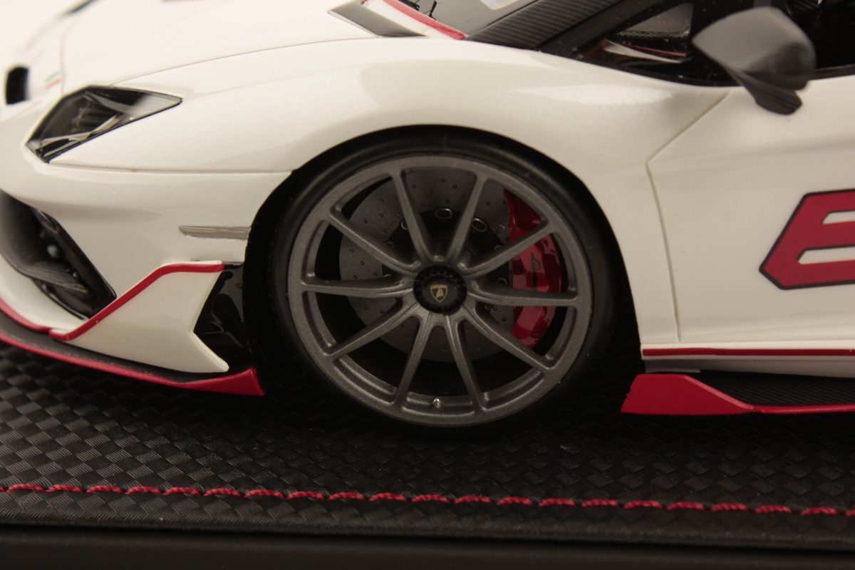 Lamborghini Aventador SVJ Roadster Special Editions in scale 1:18 - immagine 6