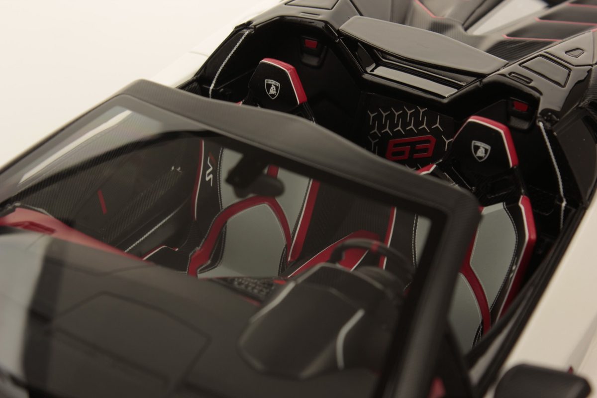 Lamborghini Aventador SVJ Roadster Special Editions in scale 1:18 - immagine 7