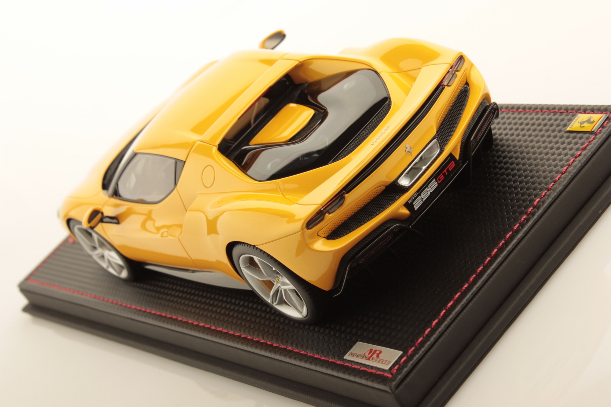 Ferrari 296 GTB 1:18 - immagine 5