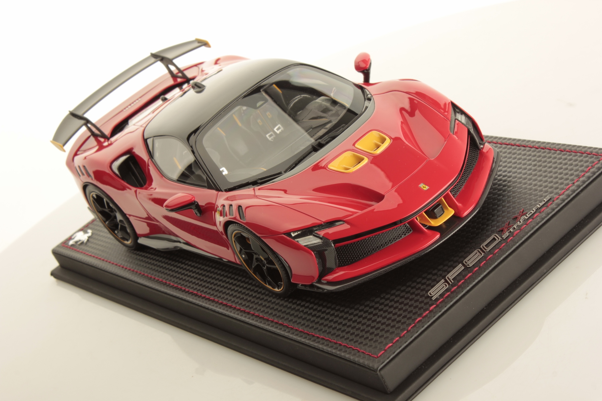 Ferrari SF90 XX Stradale 1:18 - immagine 3