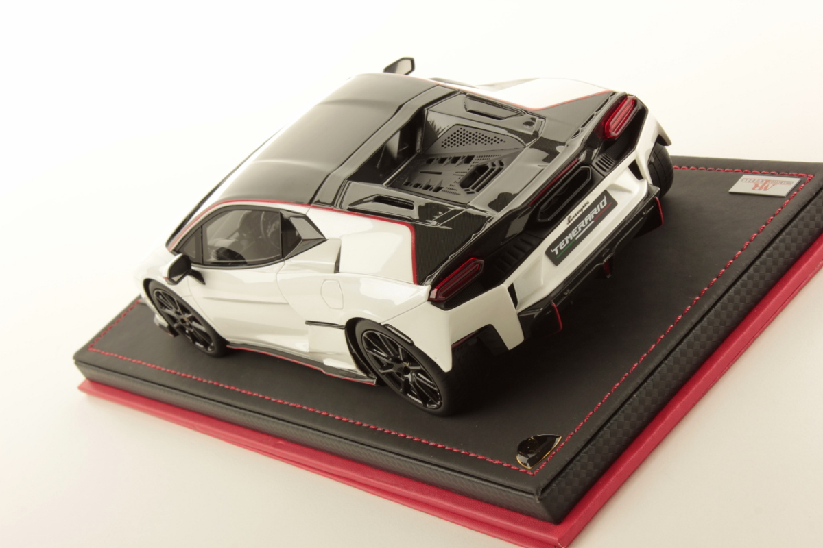 LAMBORGHINI TEMERARIO ALLEGGERITA PACKAGE 1:18 - immagine 4
