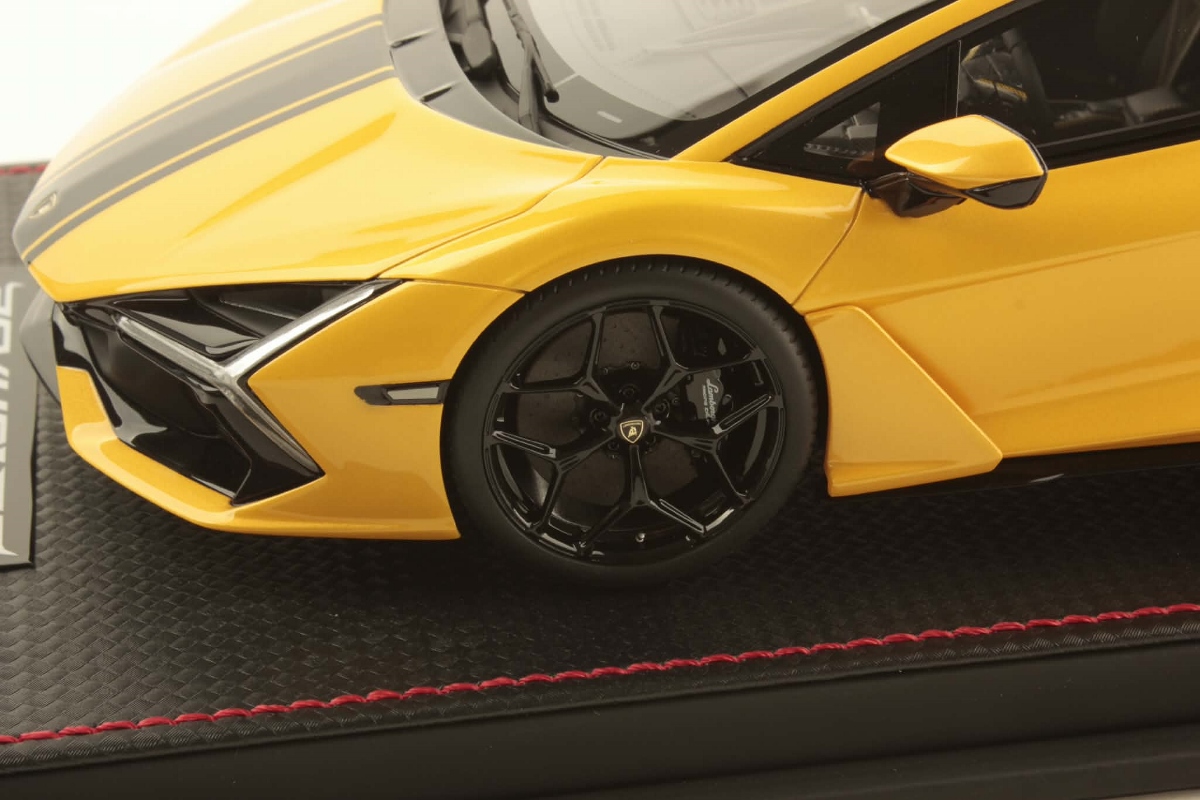 Lamborghini Revuelto 1:18 | MR Collection Models
