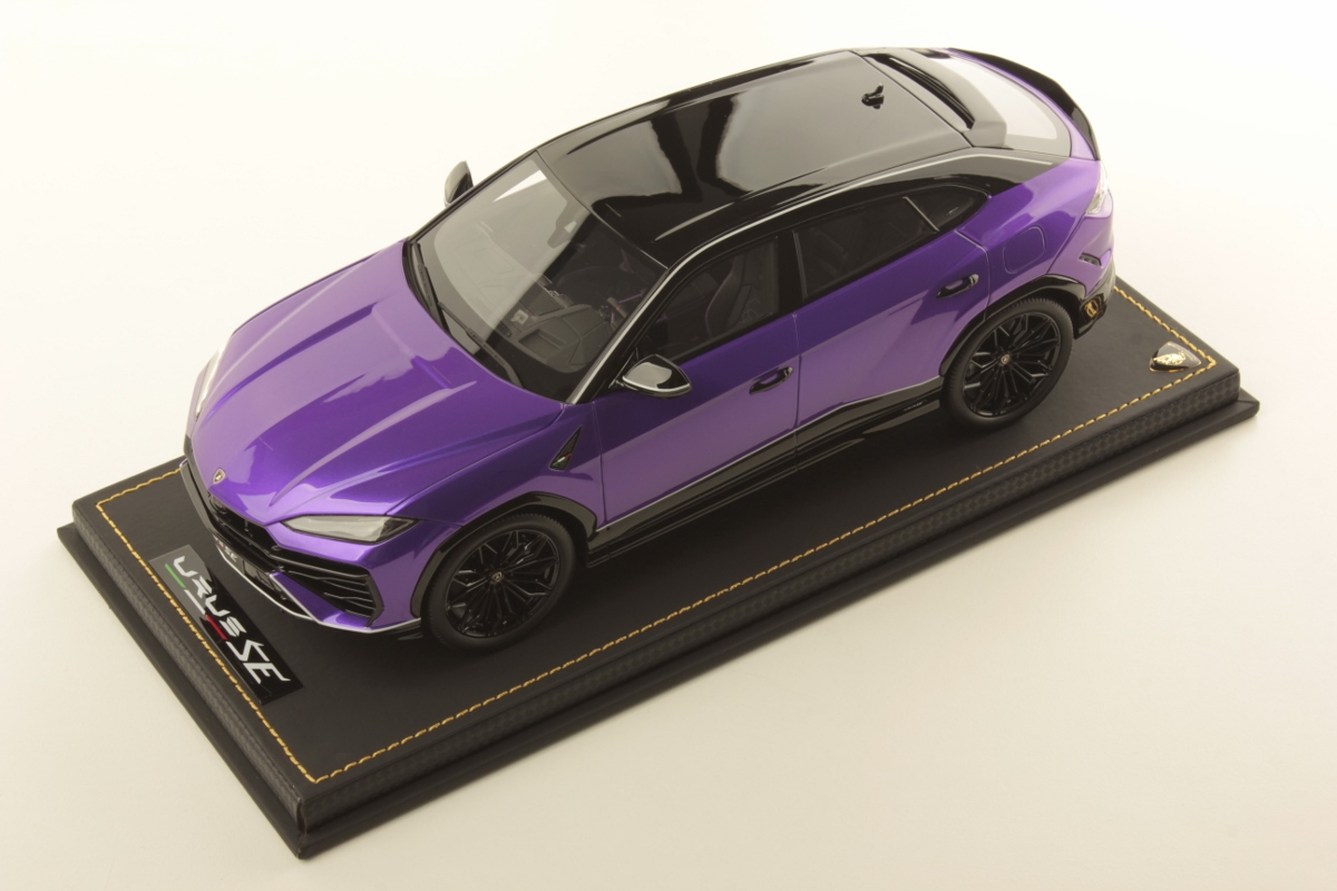 LAMBORGHINI URUS SE TETTONERO CAPSULE 1:18