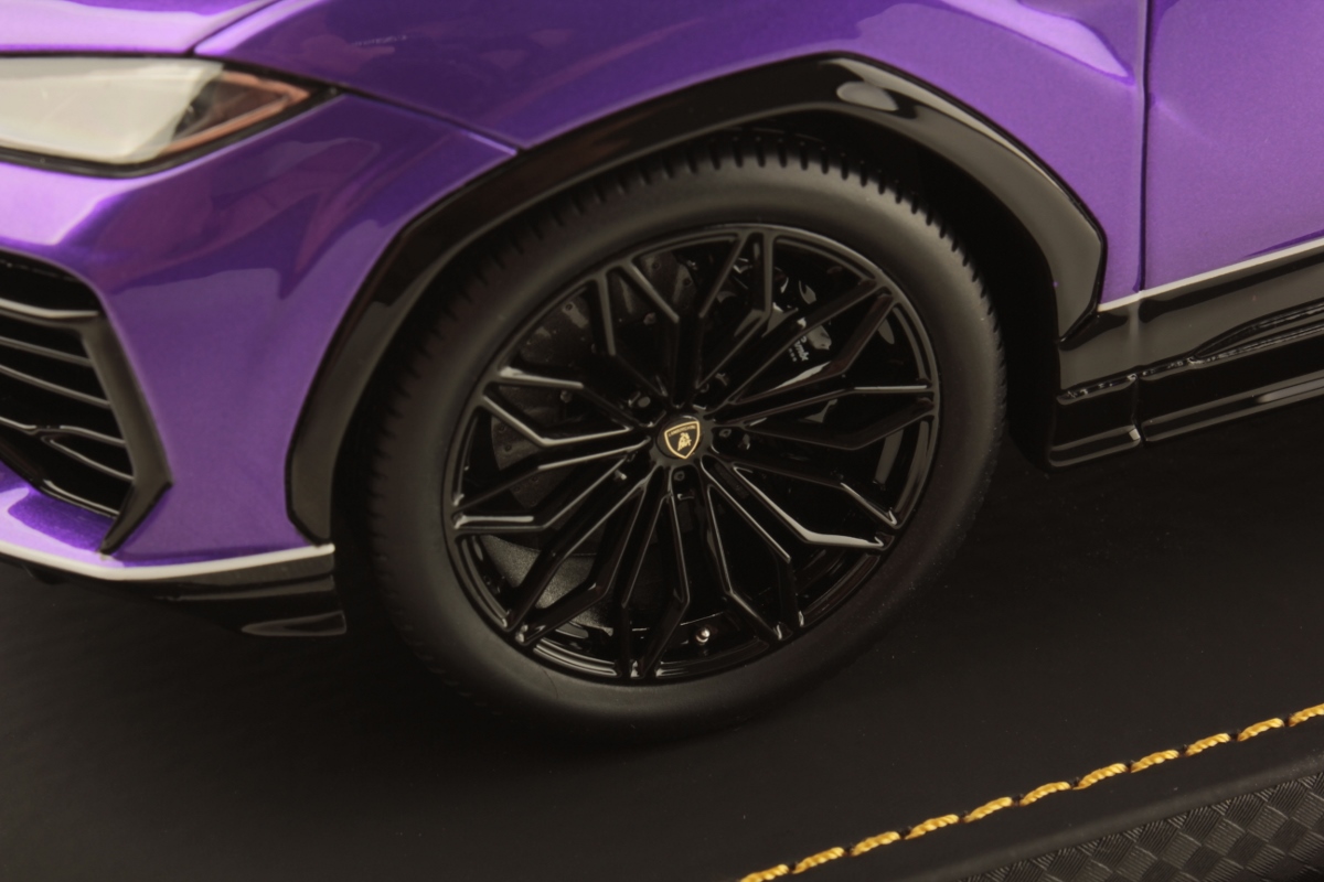 LAMBORGHINI URUS SE TETTONERO CAPSULE 1:18 - immagine 5