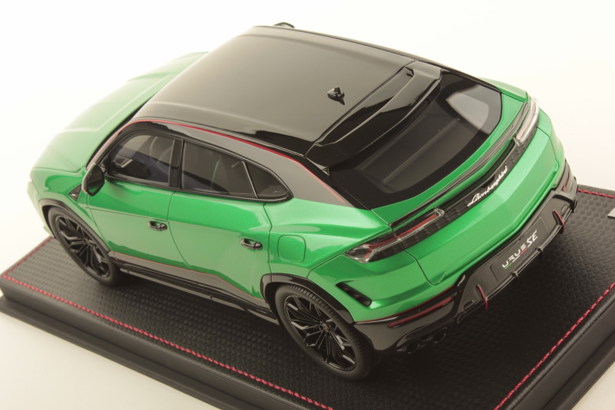 LAMBORGHINI URUS SE TETTONERO CAPSULE 1:18 - immagine 4