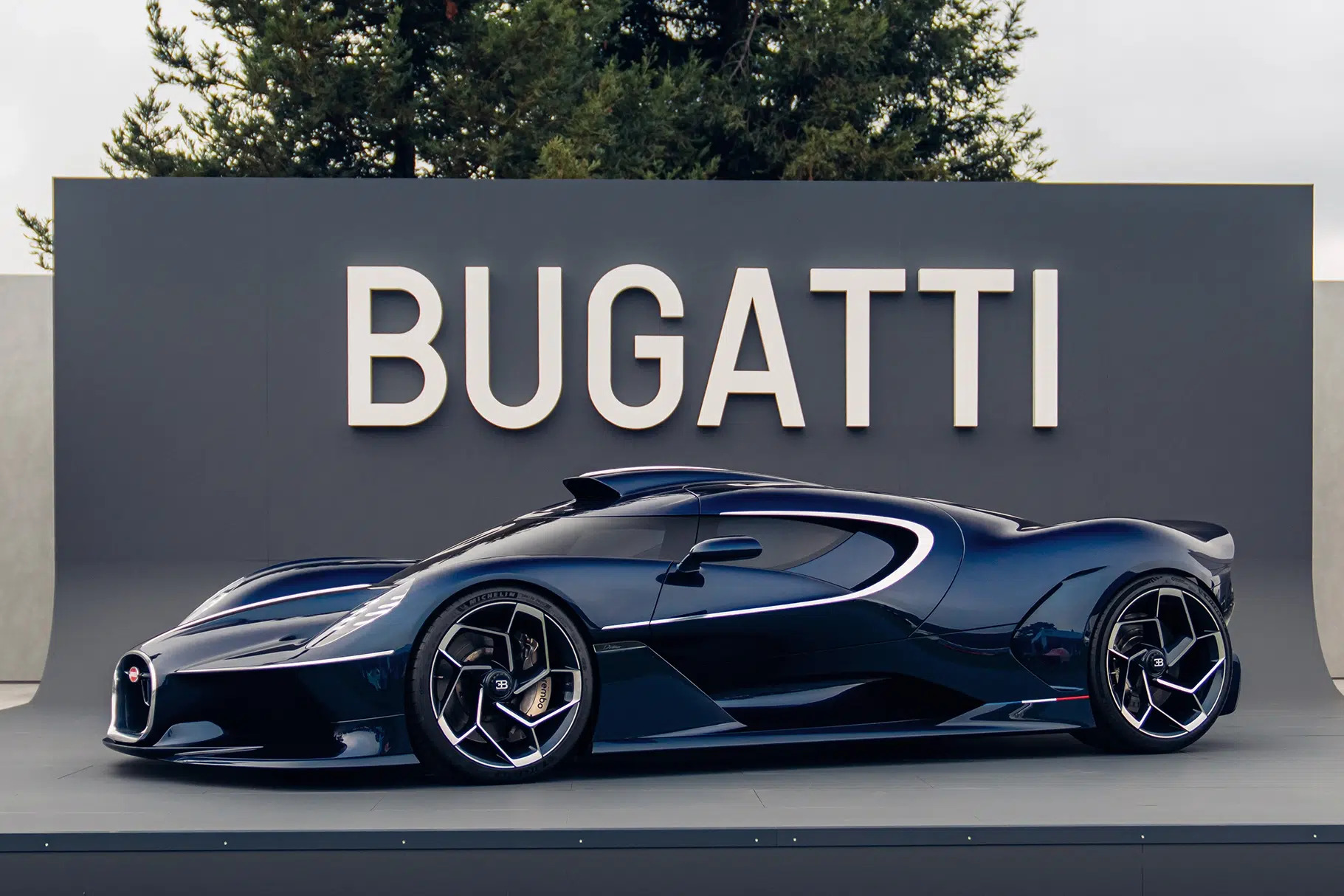 Bugatti Destrier 1:18